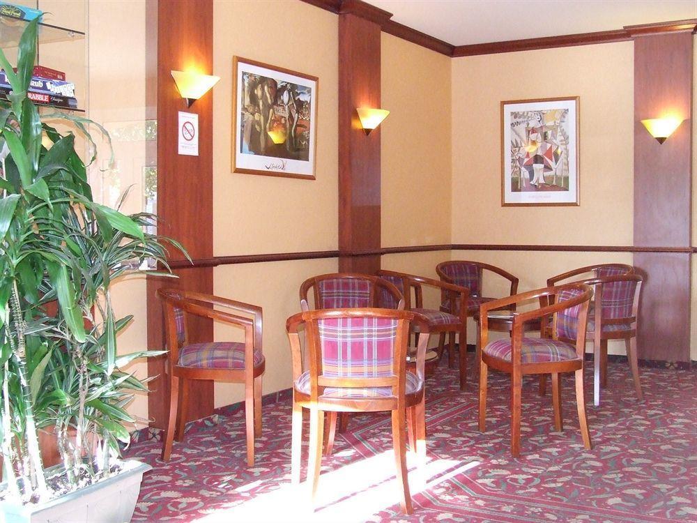Montaigu Aparthotel Cabourg Exterior photo